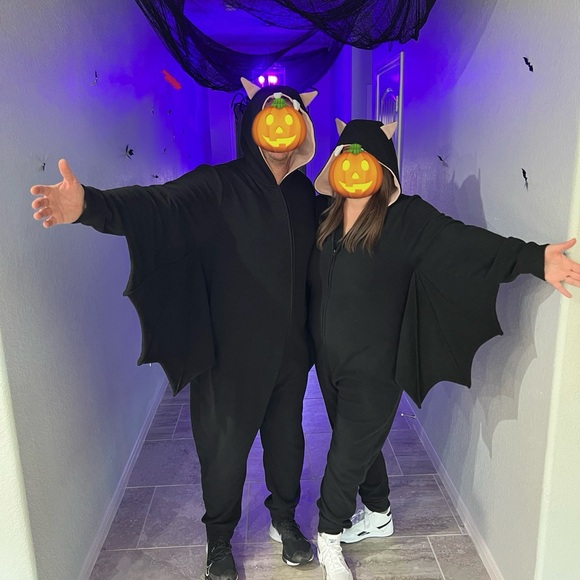 Old Navy Bat Costume - Adult L (Unisex) - Picture 4 of 4